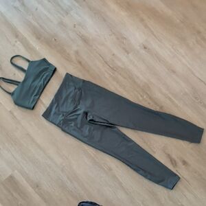 All in Motion Green Leggings and Bra Set